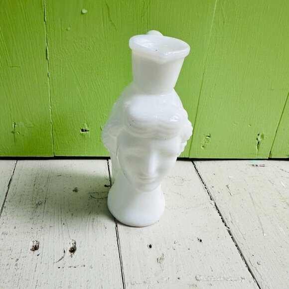 Vintage Avon Grecian Bottle White Milk Glass Bud Vase Greek Goddess French Decor - Picture 4 of 9